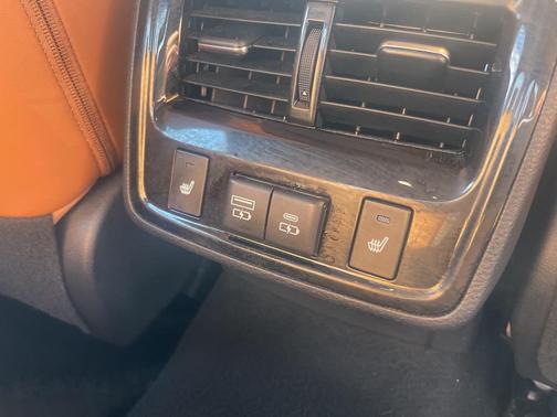 2022 Toyota Avalon Hybrid Limited