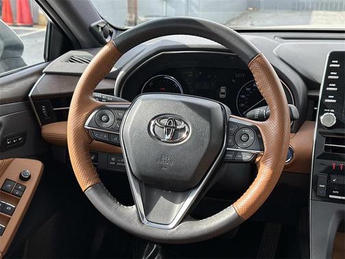 2022 Toyota Avalon Hybrid Limited