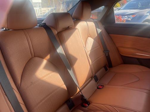 2022 Toyota Avalon Hybrid Limited