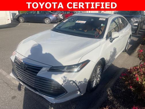 2022 Toyota Avalon Hybrid Limited