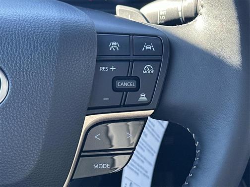 2025 Toyota Crown Signia XLE