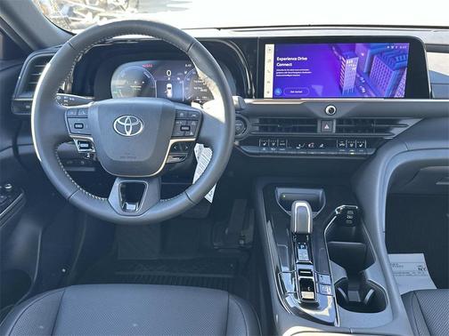 2025 Toyota Crown Signia XLE