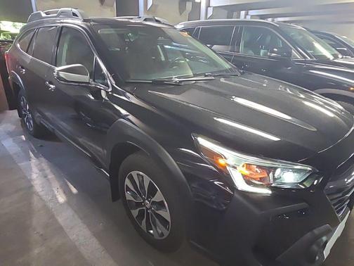 Crystal Black Silica 2024 Subaru Outback Touring XT