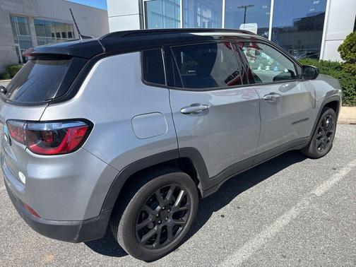 Billet Silver Metallic Clearcoat 2022 Jeep Compass Latitude