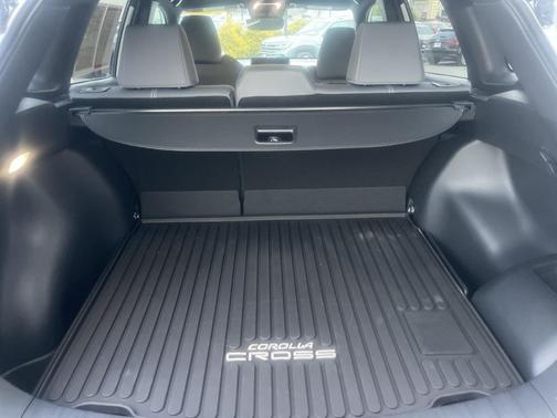 2025 Toyota Corolla Hybrid SE