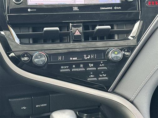 2024 Toyota Camry Hybrid SE