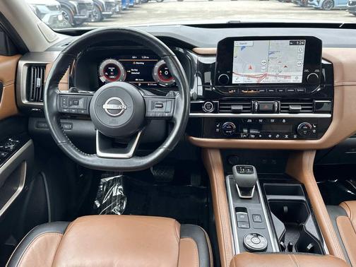 2023 Nissan Pathfinder Platinum 4WD