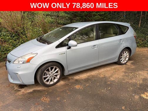 2013 Toyota Prius v Five