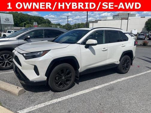2022 Toyota RAV4 Hybrid SE
