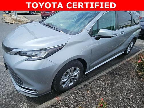 2023 Toyota Sienna XLE 7 Passenger