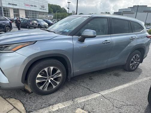 2021 Toyota Highlander Hybrid XLE