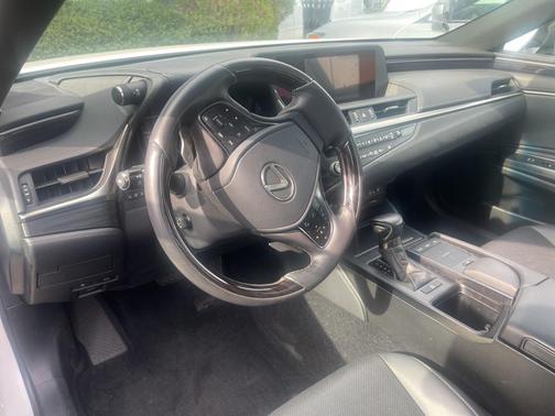 2021 Lexus ES 350 Base