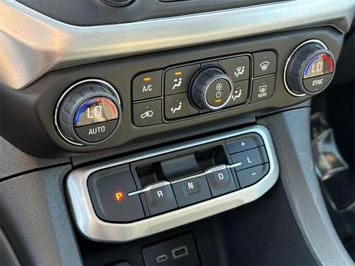 2023 GMC Acadia AWD SLE