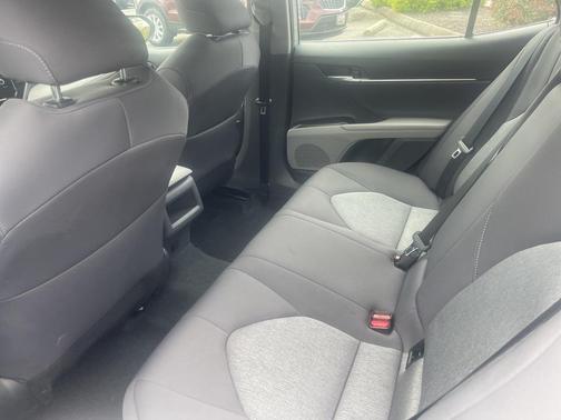 2024 Toyota Camry Hybrid LE