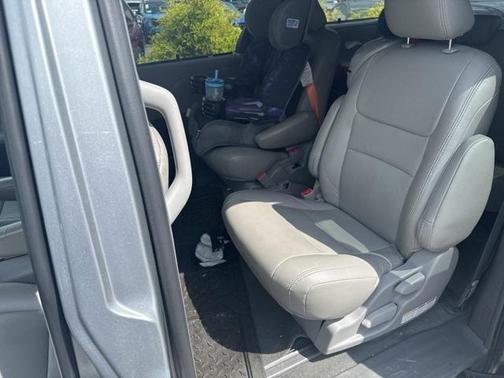 2018 Toyota Sienna LE