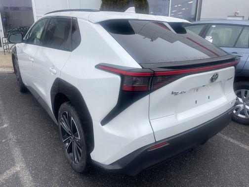 2023 Toyota bZ4X Limited
