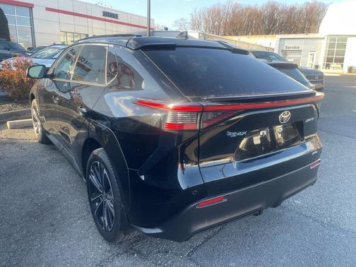 2023 Toyota bZ4X Limited