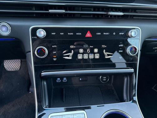 2025 Genesis GV80 2.5T