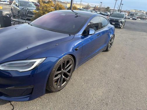 2022 Tesla Model S Base