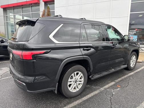 2024 Toyota Sequoia SR5