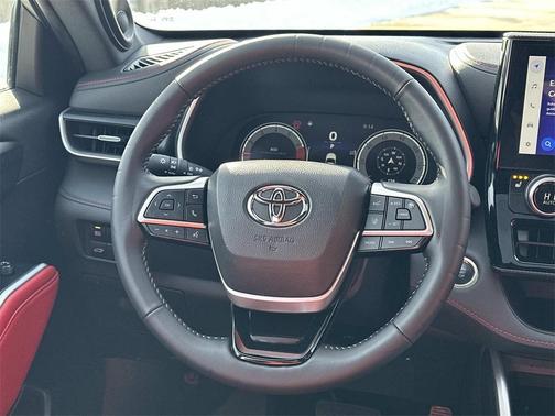 2025 Toyota Highlander XSE