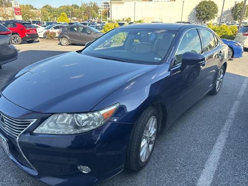 2013 Lexus ES 300h Base