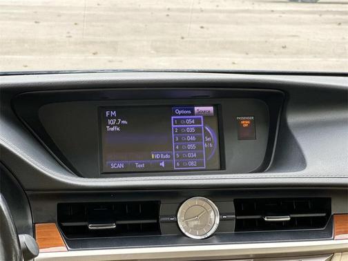 2013 Lexus ES 300h Base