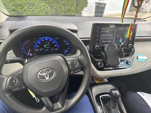 2022 Toyota Corolla Hybrid LE