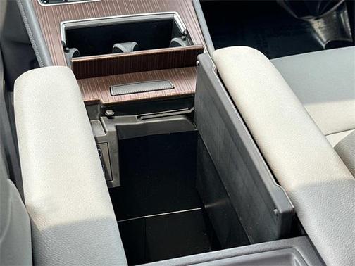 2023 Toyota Sienna XLE 7 Passenger