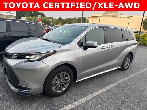 2023 Toyota Sienna XLE 7 Passenger