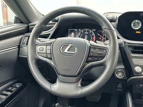2023 Lexus ES 350 Base