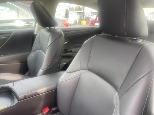 2023 Lexus ES 350 Base