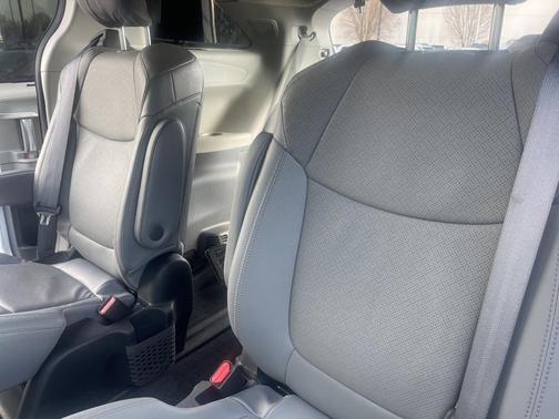 2022 Toyota Sienna Limited