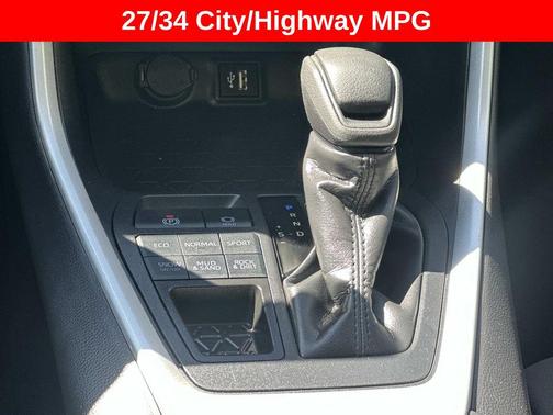 Ice Cap 2025 Toyota RAV4 LE