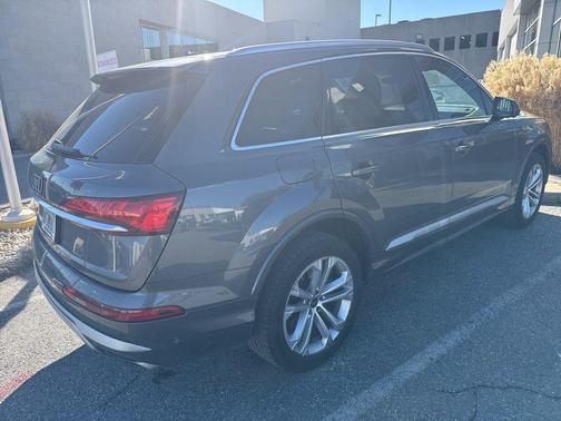 2025 Audi Q7 55 Premium Plus