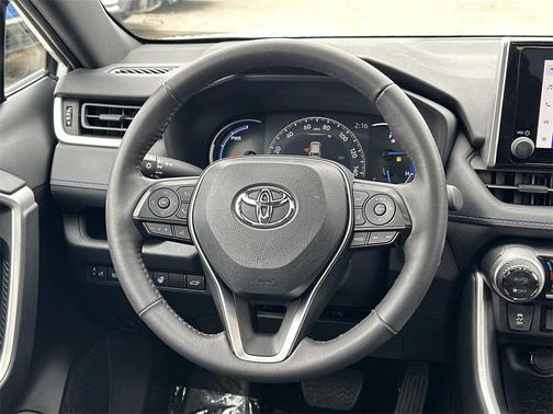 2024 Toyota RAV4 Hybrid SE