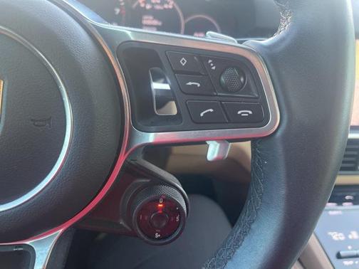 2022 Porsche Cayenne Base