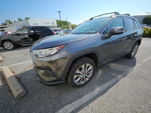 2020 Toyota RAV4 XLE Premium