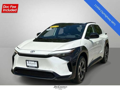 Wind Chill Pearl 2025 Toyota bZ4X XLE