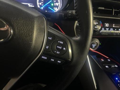 2023 Toyota Venza LE