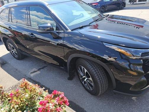 2021 Toyota Highlander Hybrid XLE