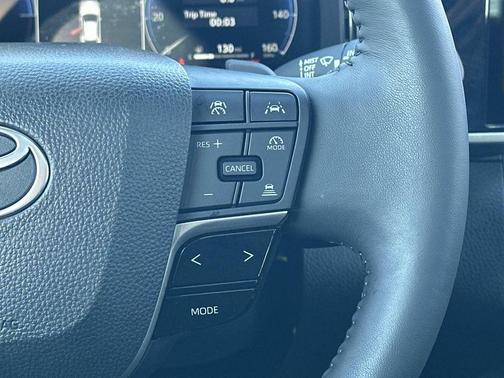 Wind Chill Pearl 2025 Toyota Camry XSE