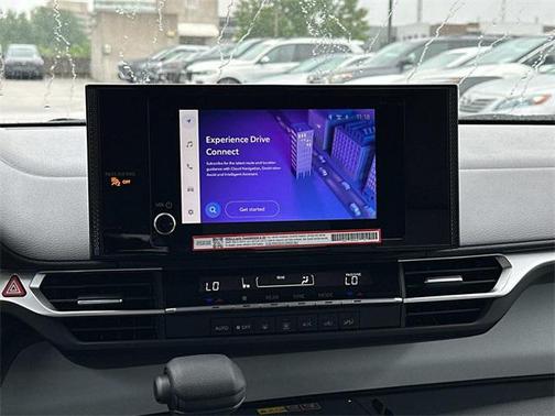 2025 Toyota Sienna LE