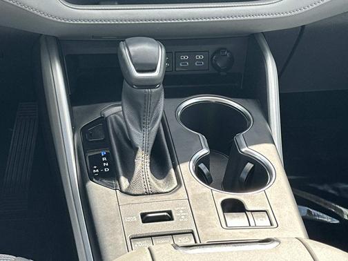 Magnetic Gray Metallic 2022 Toyota Highlander LE