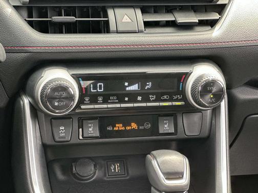 Ice Cap 2023 Toyota RAV4 Prime SE