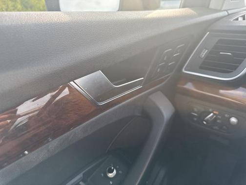 2018 Audi Q5 2.0T Tech Premium