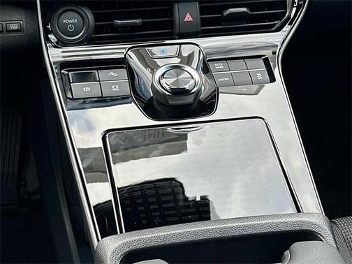 2025 Toyota bZ4X XLE