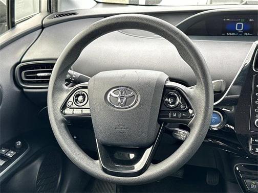 2022 Toyota Prius LE