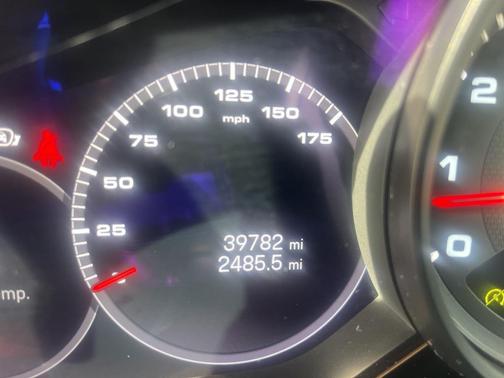 2022 Porsche Cayenne Platinum Edition