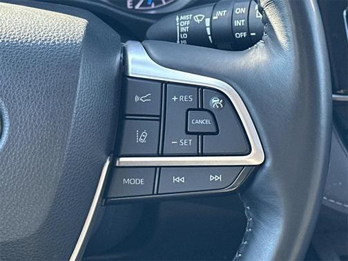 2023 Toyota Highlander Hybrid LE